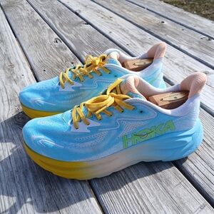 Hoka One Clifton 10 Comfort/Athletic Medical Field Shoes Size 10 Men/11.5 Women